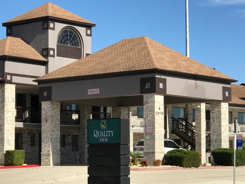 Quality Inn I-10 East Near Frost Bank Center San Antonio Dış mekan fotoğraf