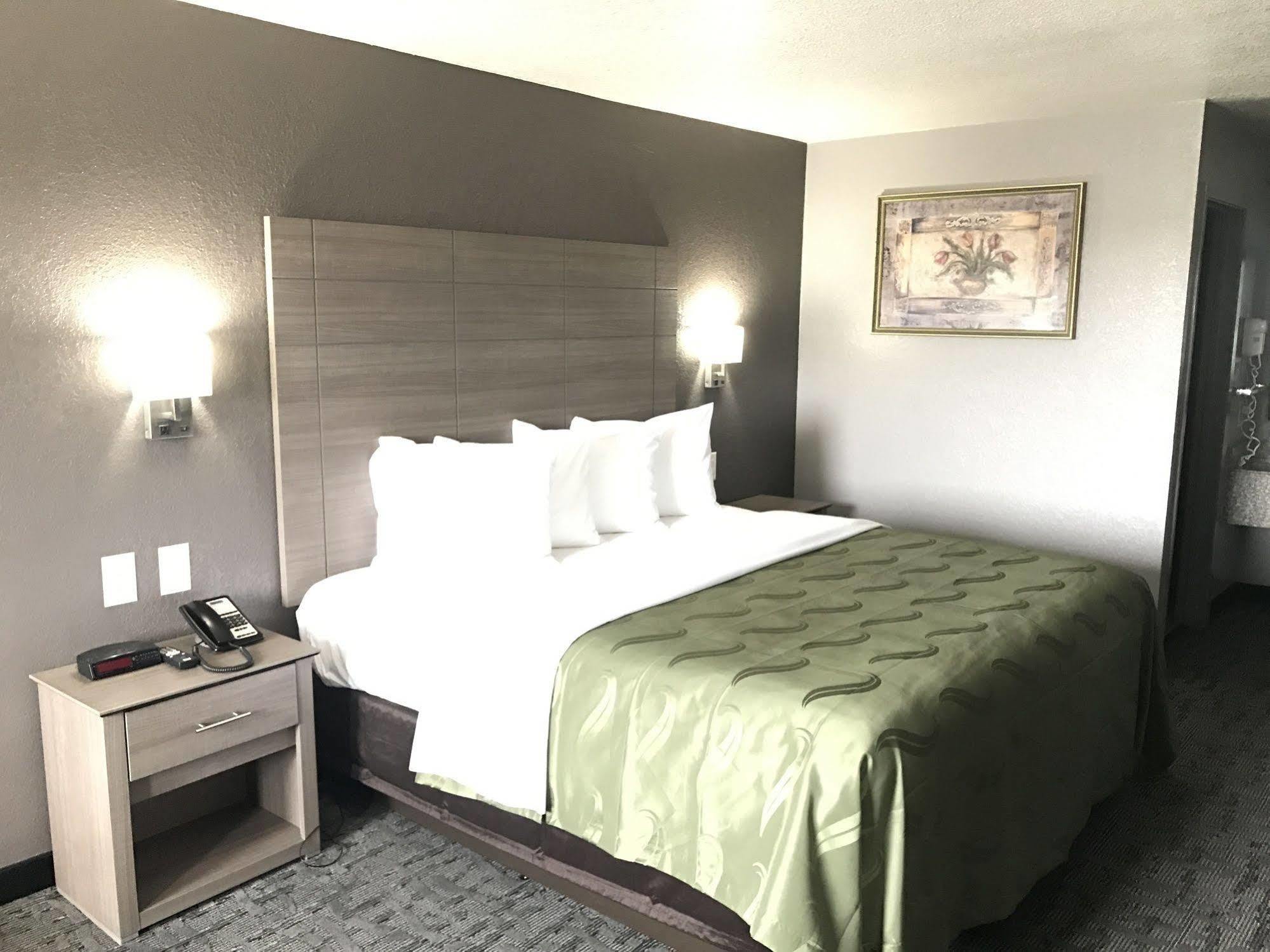 Quality Inn I-10 East Near Frost Bank Center San Antonio Dış mekan fotoğraf